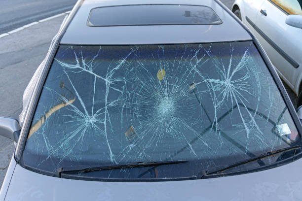 Mobile Windshield Repair Near Me Huntington Beach CA